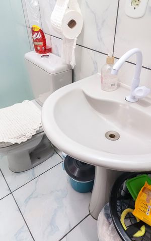 Casa à venda com 120m², 3 quartos e 2 vagasCasa 1 - Banheiro Social