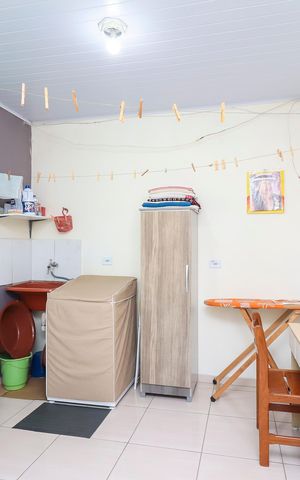 Casa à venda com 120m², 3 quartos e 2 vagasCasa 1 - Área de Serviço