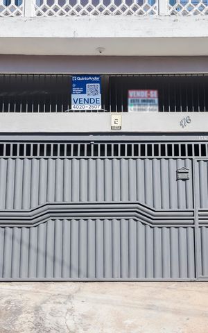 Casa à venda com 120m², 3 quartos e 2 vagasFachada