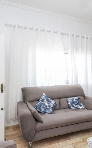 Casa à venda com 120m², 3 quartos e 2 vagasCasa 1 - Sala