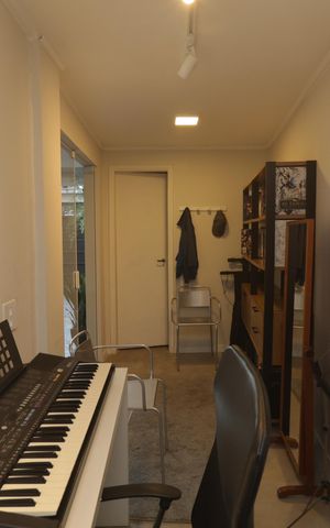 Casa à venda com 250m², 4 quartos e 2 vagasEscritório