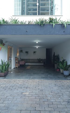 Casa à venda com 250m², 4 quartos e 2 vagasGaragem