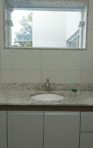Casa à venda com 250m², 4 quartos e 2 vagasBanheiro Social