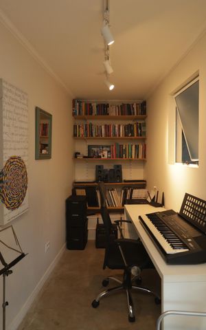 Casa à venda com 250m², 4 quartos e 2 vagasEscritório