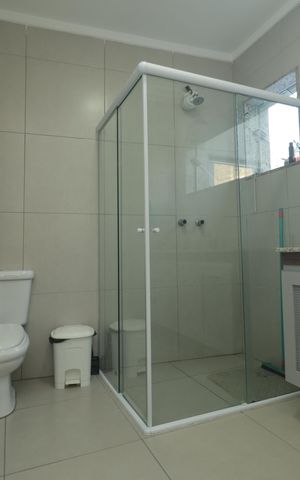 Casa à venda com 250m², 4 quartos e 2 vagasBanheiro Social