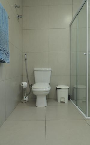 Casa à venda com 250m², 4 quartos e 2 vagasBanheiro Social