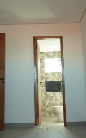 Casa de condomínio à venda com 130m², 3 quartos e 2 vagassuite