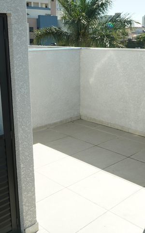Casa de condomínio à venda com 130m², 3 quartos e 2 vagasTerraço