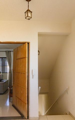 Casa à venda com 418m², 3 quartos e 2 vagas Casa à venda com 418m², 3 quartos e 2 vagasHall de Entrada