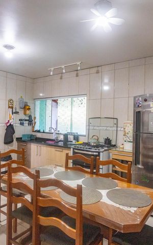 Casa à venda com 418m², 3 quartos e 2 vagas Casa à venda com 418m², 3 quartos e 2 vagasCozinha