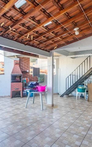 Casa à venda com 418m², 3 quartos e 2 vagas Casa à venda com 418m², 3 quartos e 2 vagasÁrea de serviço / churrasqueira