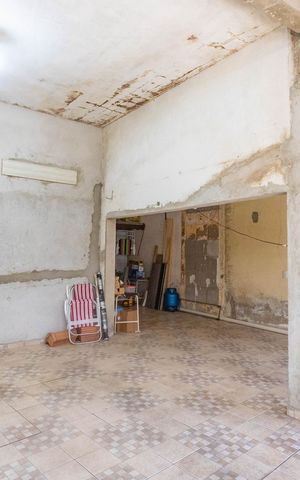 Casa à venda com 418m², 3 quartos e 2 vagas Casa à venda com 418m², 3 quartos e 2 vagasGaragem