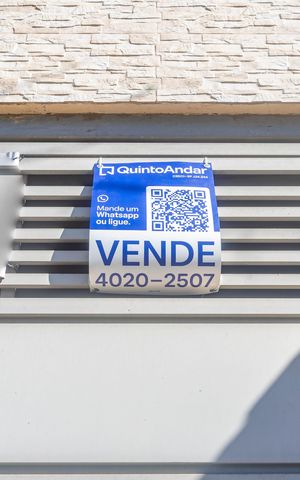 Casa à venda com 418m², 3 quartos e 2 vagas Casa à venda com 418m², 3 quartos e 2 vagasPlaca