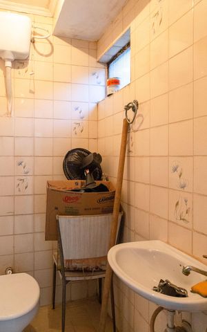 Casa para alugar com 371m², 4 quartos e 4 vagasGaragem - banheiro