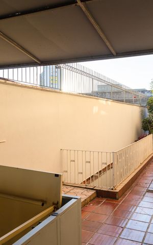 Casa para alugar com 371m², 4 quartos e 4 vagasCorredor externo