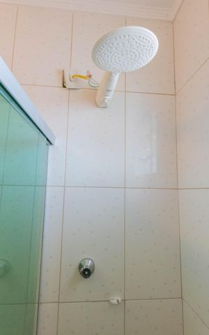 Casa à venda com 300m², 2 quartos e 6 vagas Casa à venda com 300m², 2 quartos e 6 vagasCasa 2 - Banheiro