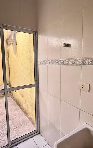 Casa para alugar com 71m², 2 quartos e 1 vaga Casa para alugar com 71m², 2 quartos e 1 vagaÁrea de Serviço
