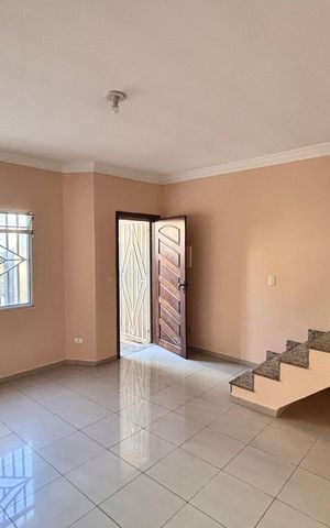 Casa para alugar com 71m², 2 quartos e 1 vaga Casa para alugar com 71m², 2 quartos e 1 vagaSala