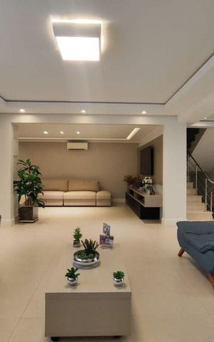 Casa à venda com 300m², 4 quartos e 6 vagas