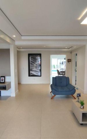 Casa à venda com 300m², 4 quartos e 6 vagas