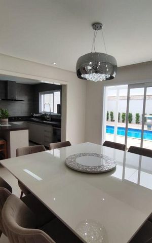 Casa à venda com 300m², 4 quartos e 6 vagas