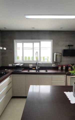 Casa à venda com 300m², 4 quartos e 6 vagas