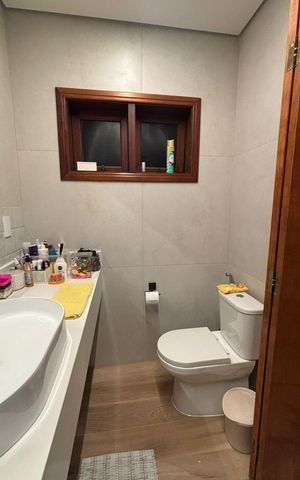 Casa de condomínio à venda com 500m², 4 quartos e 4 vagas Casa de condomínio à venda com 500m², 4 quartos e 4 vagasBanheiro - Suíte