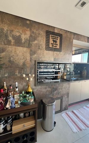 Apartamento à venda com 195m², 3 quartos e 3 vagas Apartamento à venda com 195m², 3 quartos e 3 vagasVaranda