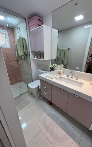 Apartamento à venda com 195m², 3 quartos e 3 vagas Apartamento à venda com 195m², 3 quartos e 3 vagasBanheiro
