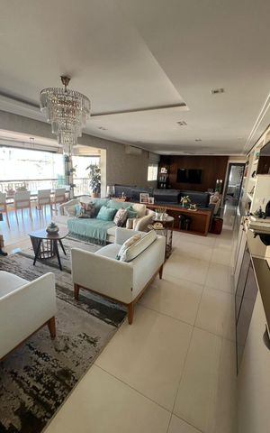 Apartamento à venda com 195m², 3 quartos e 3 vagas Apartamento à venda com 195m², 3 quartos e 3 vagasSala