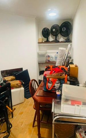 Casa de condomínio à venda com 560m², 5 quartos e 4 vagasQuartinho