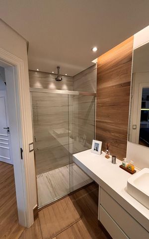 Casa de condomínio à venda com 560m², 5 quartos e 4 vagasBanheiro suíte 1