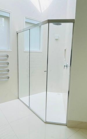 Casa de condomínio à venda com 560m², 5 quartos e 4 vagasBanheiro suíte 4