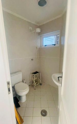 Casa de condomínio à venda com 560m², 5 quartos e 4 vagasBanheiro 