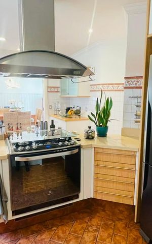 Casa de condomínio à venda com 560m², 5 quartos e 4 vagasCozinha