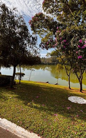 Casa de condomínio à venda com 560m², 5 quartos e 4 vagasLago