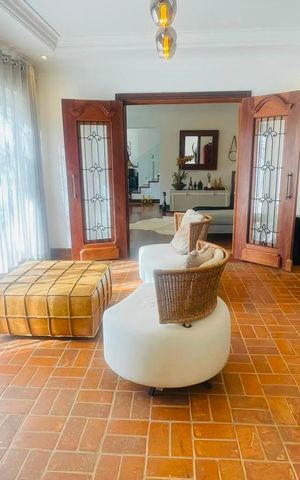 Casa de condomínio à venda com 560m², 5 quartos e 4 vagasSala 3