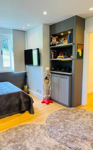 Casa de condomínio à venda com 560m², 5 quartos e 4 vagasSuíte 3