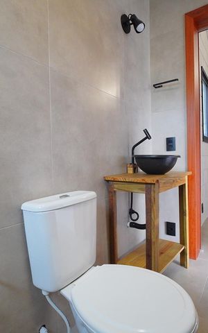 Casa para alugar com 81m², 2 quartos e 2 vagasBanheiro da Demi-Suíte 1e2