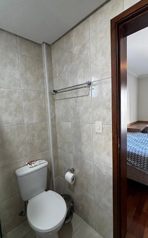 Apartamento à venda com 130m², 3 quartos e 3 vagas Apartamento à venda com 130m², 3 quartos e 3 vagasBanheiro da Suíte 1