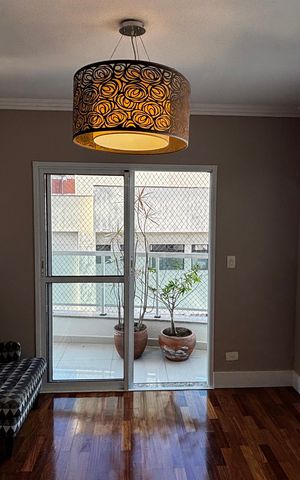 Apartamento à venda com 130m², 3 quartos e 3 vagas Apartamento à venda com 130m², 3 quartos e 3 vagasSala