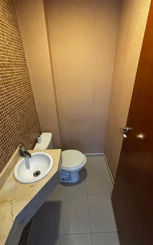 Apartamento à venda com 130m², 3 quartos e 3 vagas Apartamento à venda com 130m², 3 quartos e 3 vagasLavabo