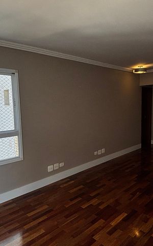 Apartamento à venda com 130m², 3 quartos e 3 vagas Apartamento à venda com 130m², 3 quartos e 3 vagasSala