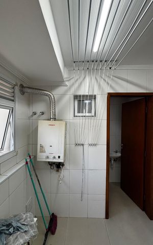Apartamento à venda com 130m², 3 quartos e 3 vagas Apartamento à venda com 130m², 3 quartos e 3 vagasÁrea de Serviço