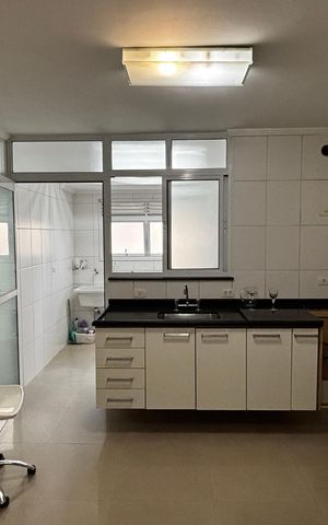 Apartamento à venda com 130m², 3 quartos e 3 vagas Apartamento à venda com 130m², 3 quartos e 3 vagasCozinha