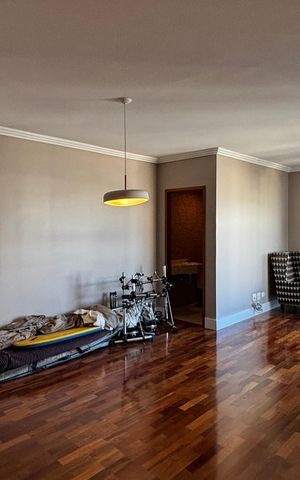 Apartamento à venda com 130m², 3 quartos e 3 vagas Apartamento à venda com 130m², 3 quartos e 3 vagasSala
