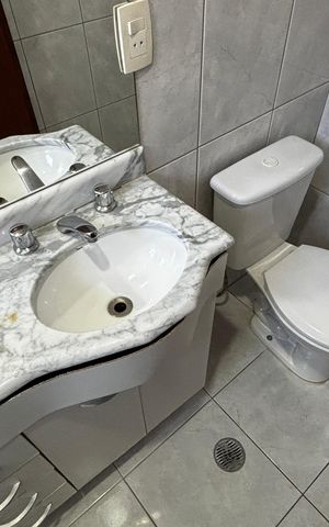 Apartamento à venda com 130m², 3 quartos e 3 vagas Apartamento à venda com 130m², 3 quartos e 3 vagasBanheiro da Suíte 2