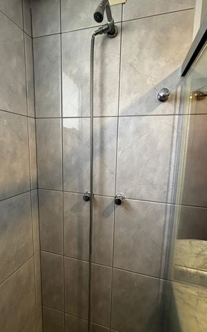 Apartamento à venda com 130m², 3 quartos e 3 vagas Apartamento à venda com 130m², 3 quartos e 3 vagasBanheiro da Suíte 3