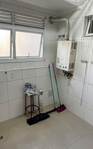 Apartamento à venda com 130m², 3 quartos e 3 vagas Apartamento à venda com 130m², 3 quartos e 3 vagasÁrea de Serviço