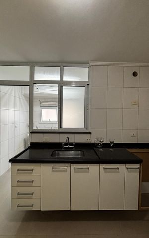Apartamento à venda com 130m², 3 quartos e 3 vagas Apartamento à venda com 130m², 3 quartos e 3 vagasCozinha